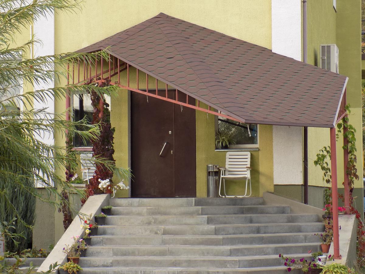 Hostel Geo Gomel Exterior photo